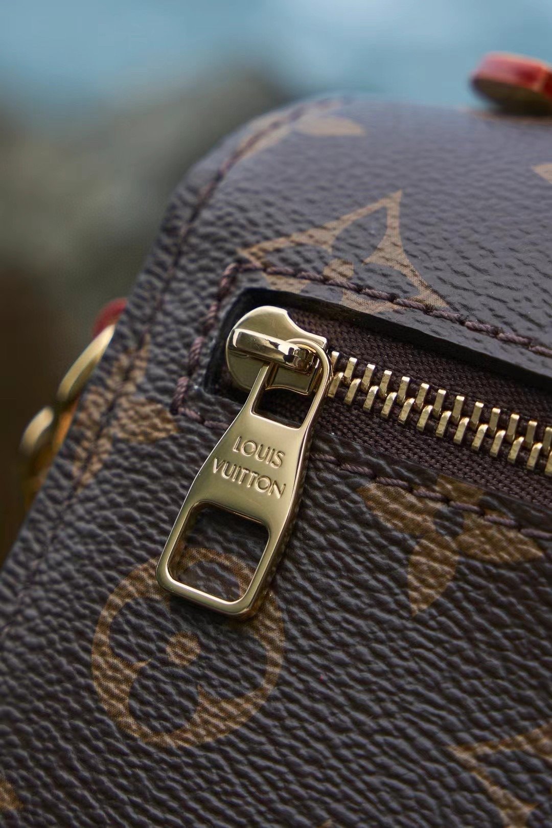 LV POCHETTE MTIS EAST WEST M46279