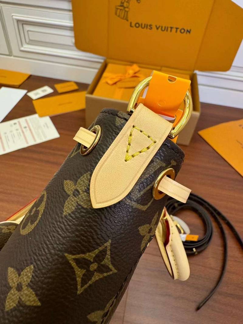 LV M46932 Excursion PM