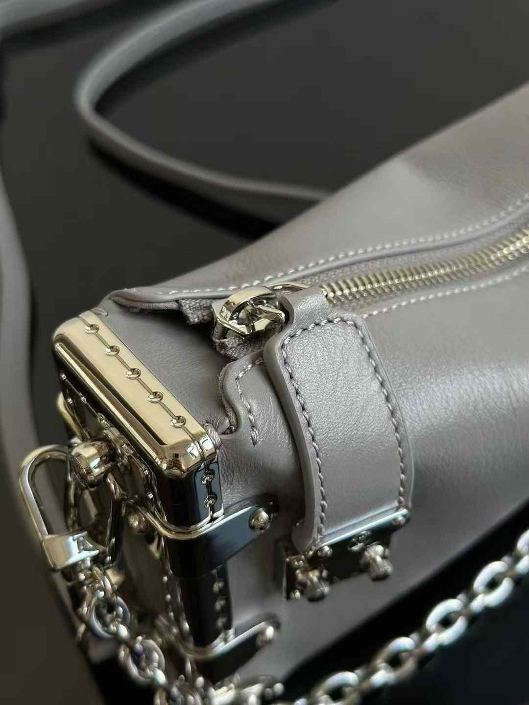 LV Fall-Winter 2024 Sho Slim Trunk M12596