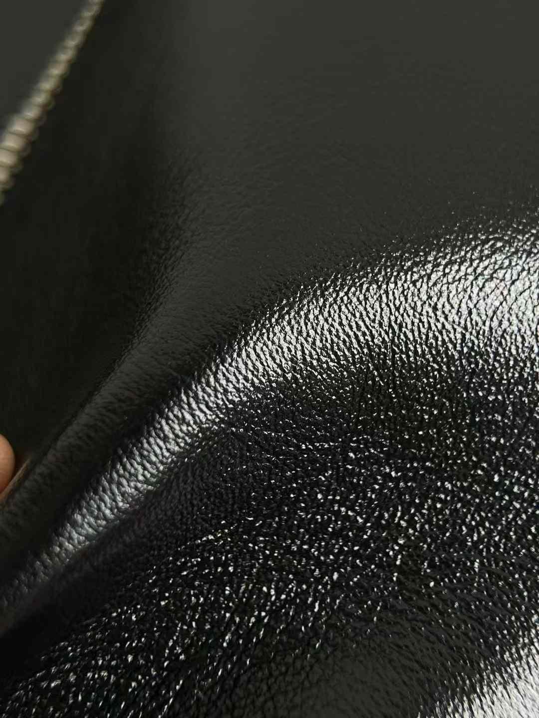 LV Fall-Winter 2024 Sho Slim Trunk  M25445