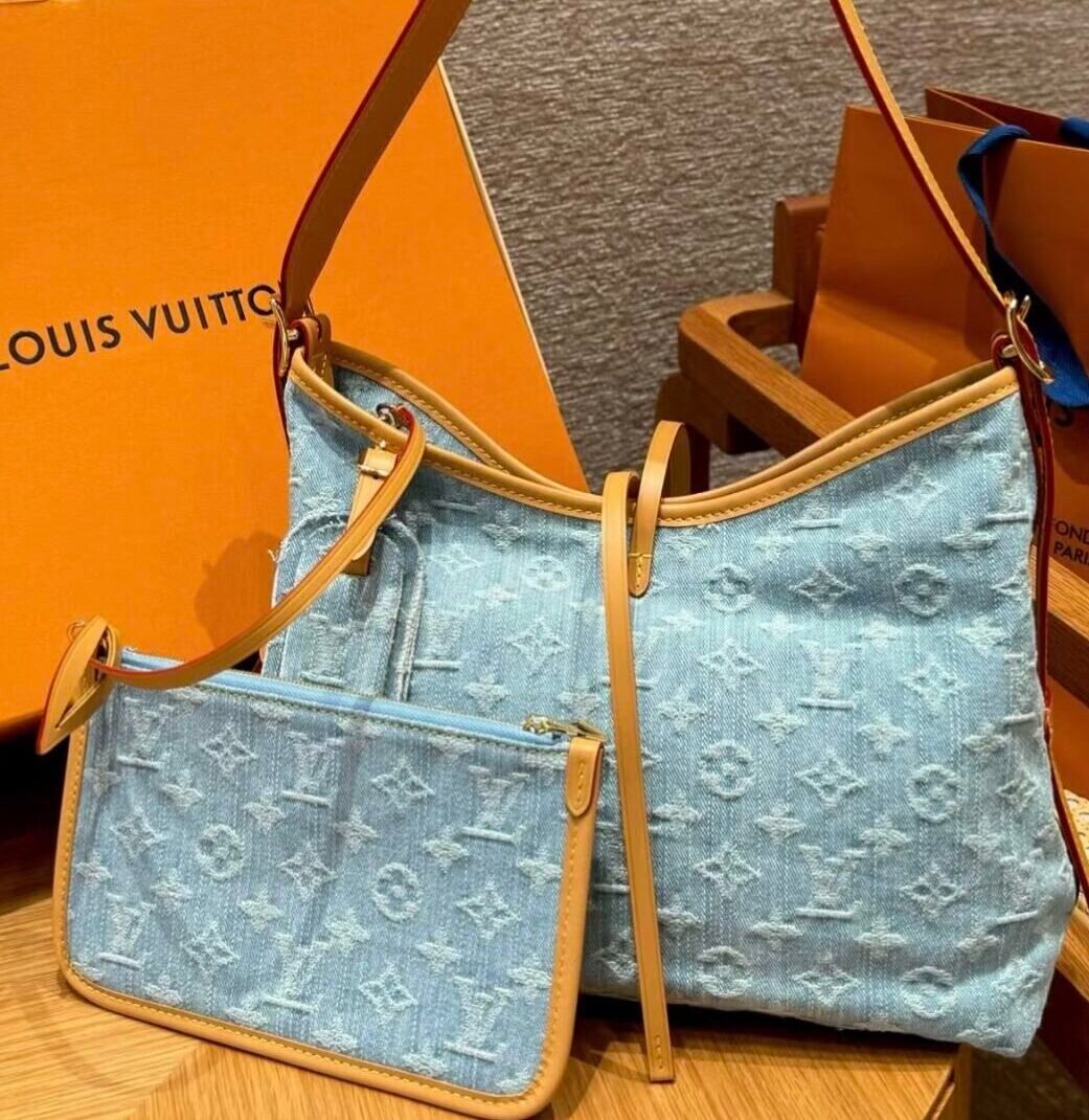 LV CARRYALL Small handbag