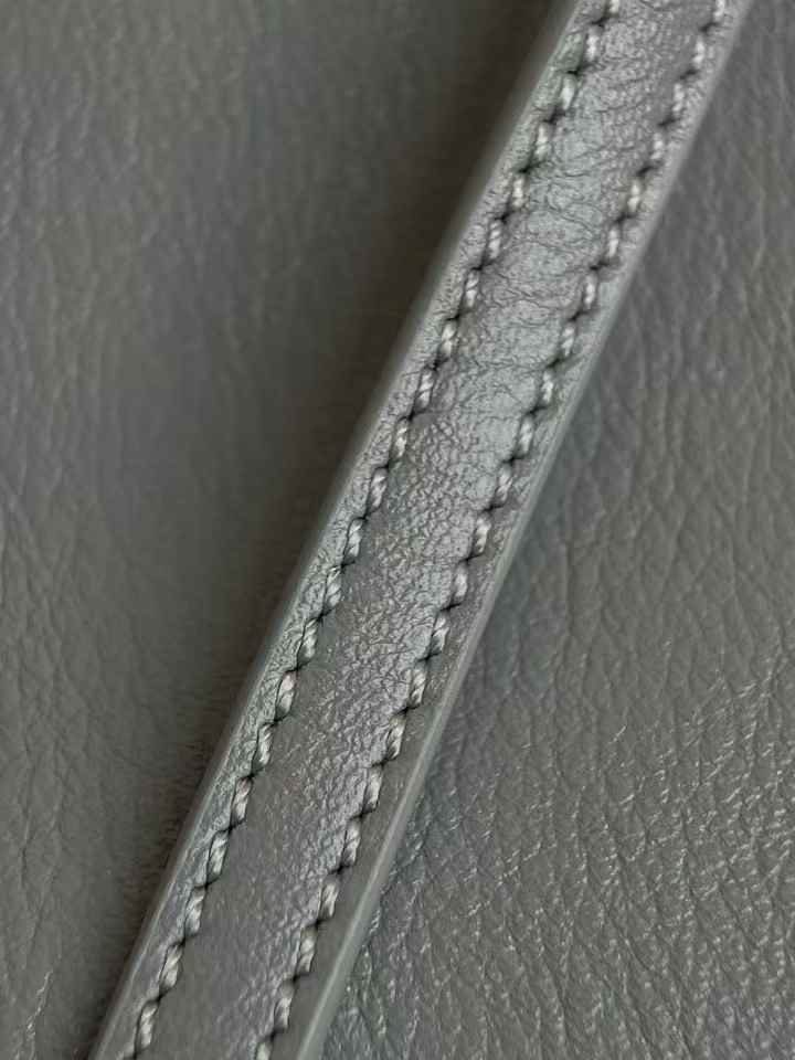 LV Fall-Winter 2024 Sho Slim Trunk M12596