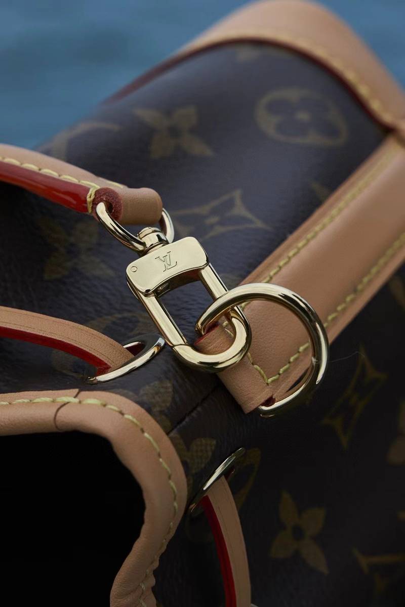 LOUIS VUITTON NANO NO M81266