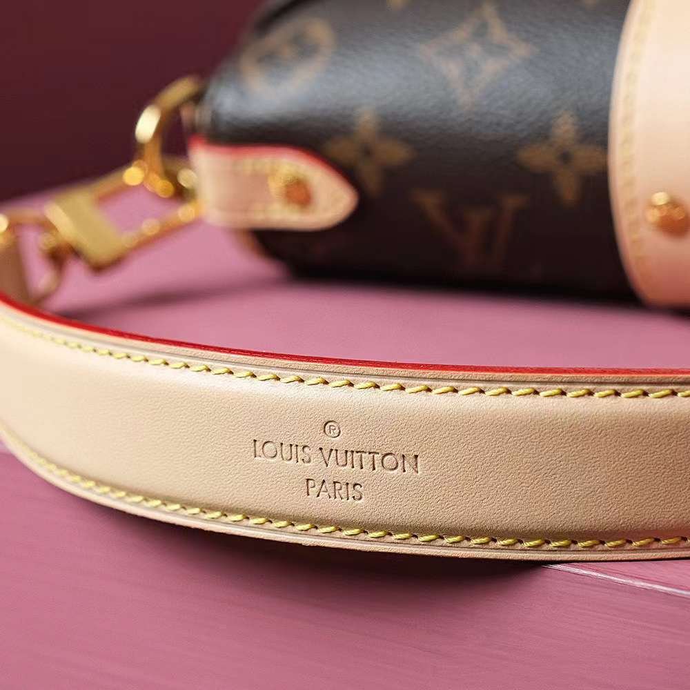 LOUIS VUITTON Saumur BB M46740