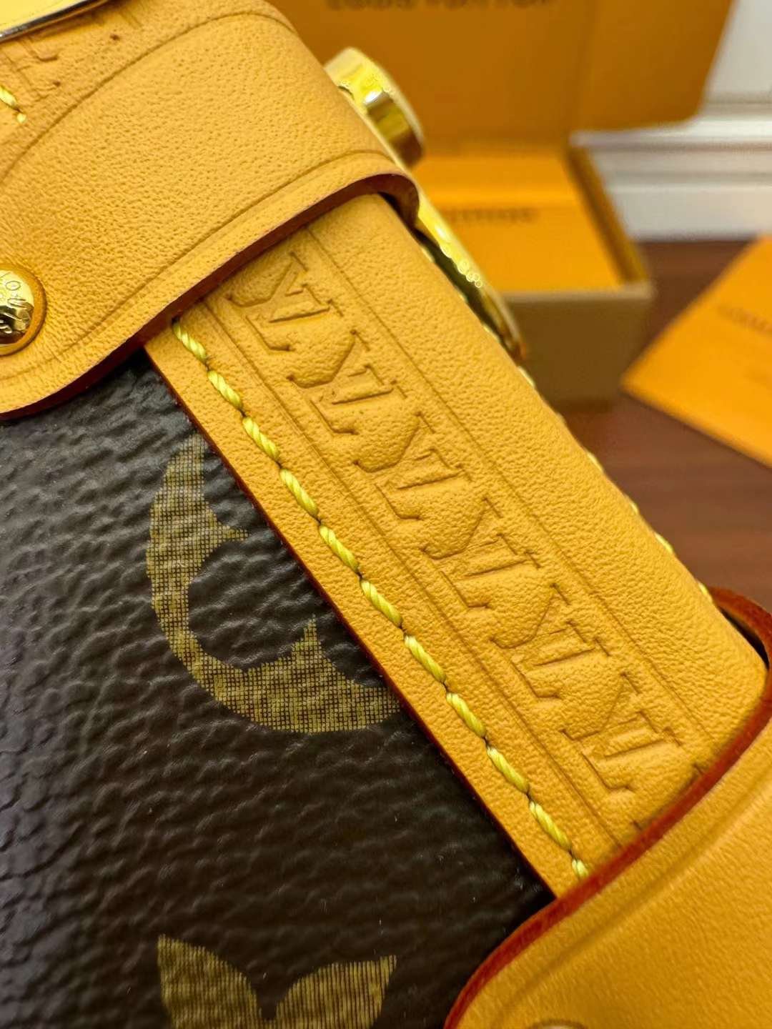 LV M46815 Side Trunk PM