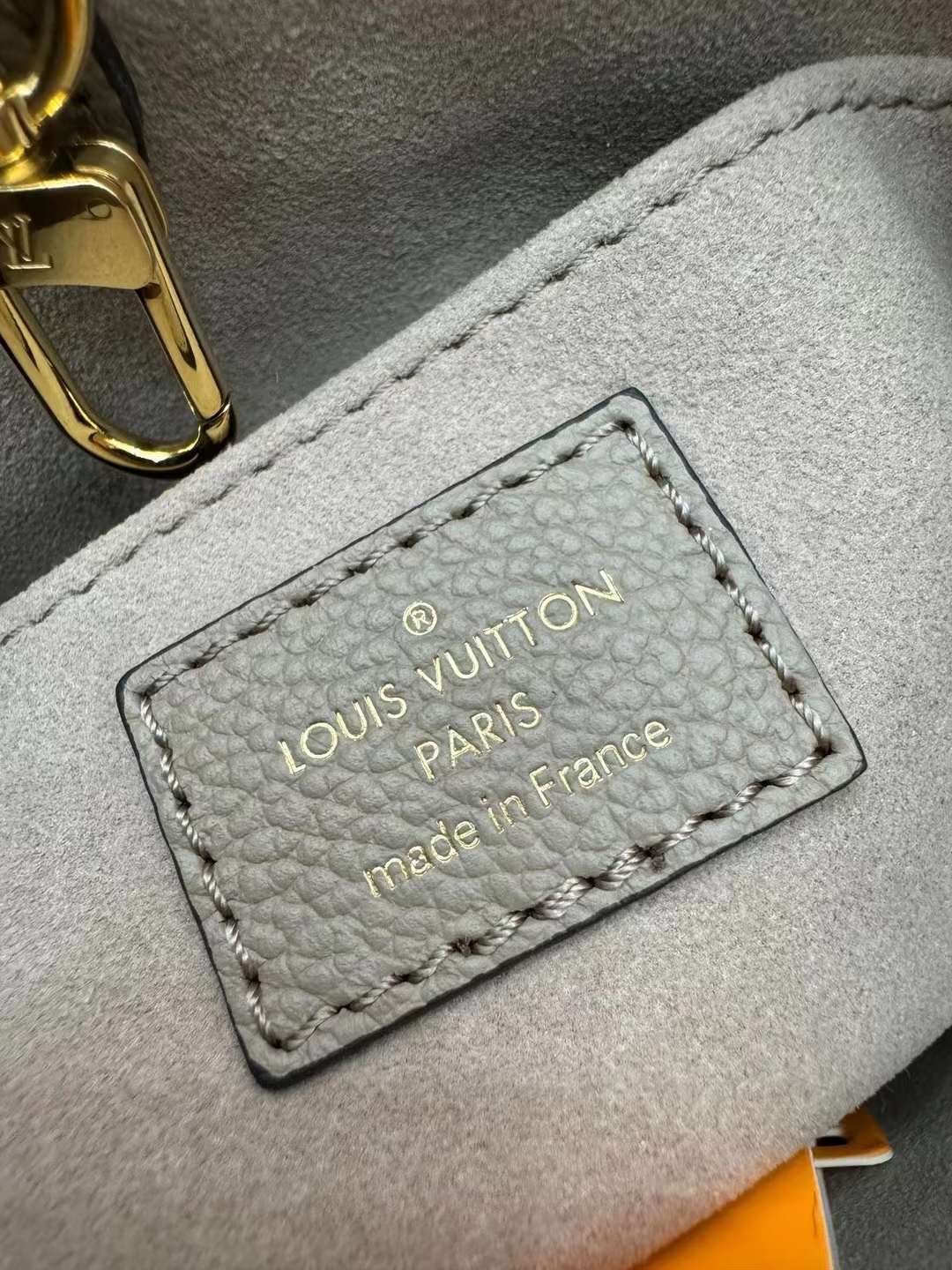 LV  OnTheGo BB M47054