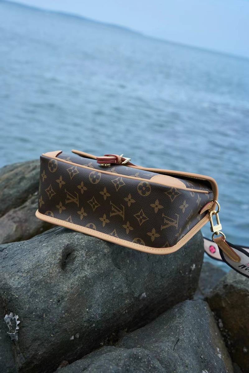 LOUIS VUITTON DIANE M45985