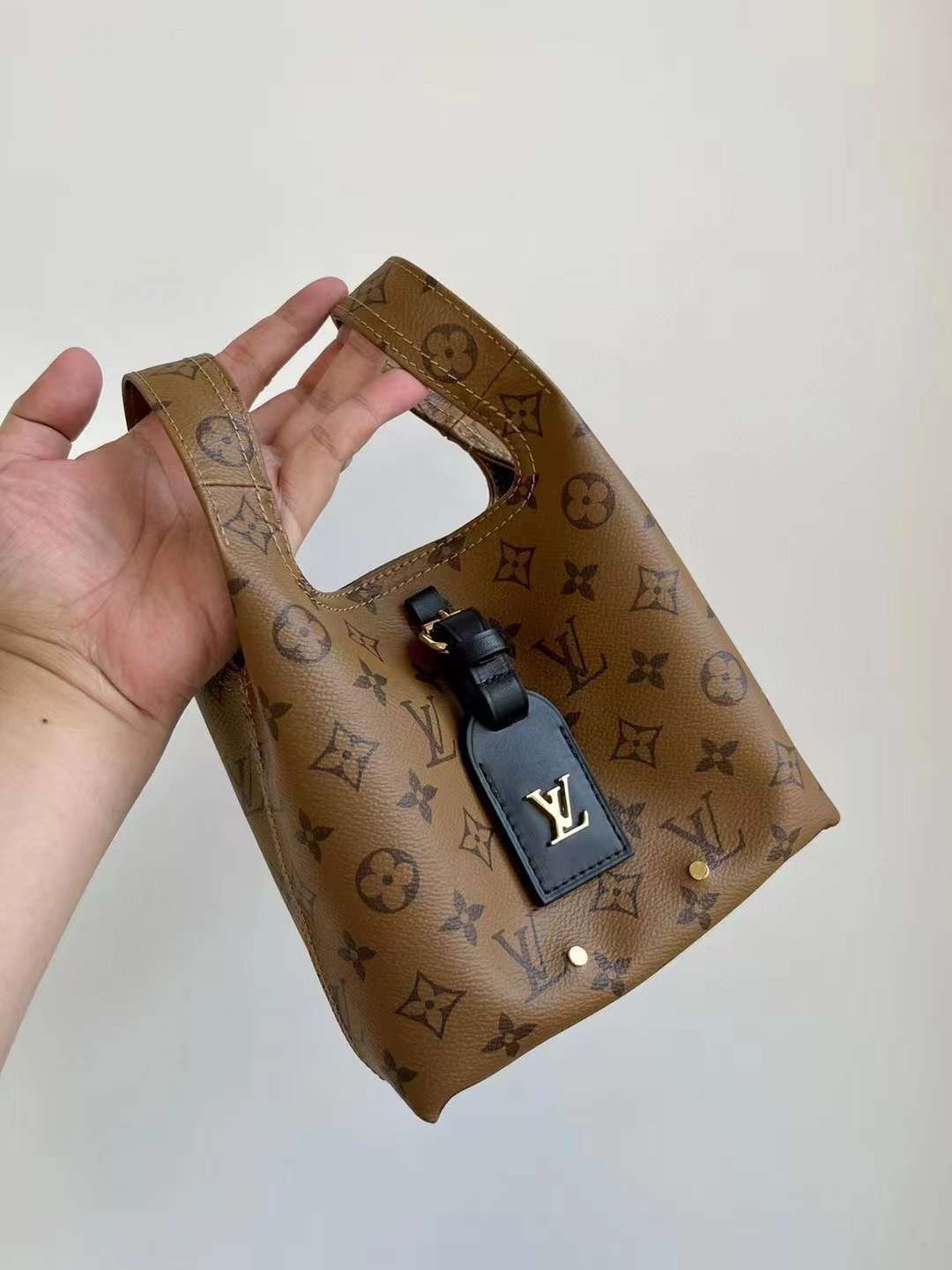 LV ATLANTIS BB BAG