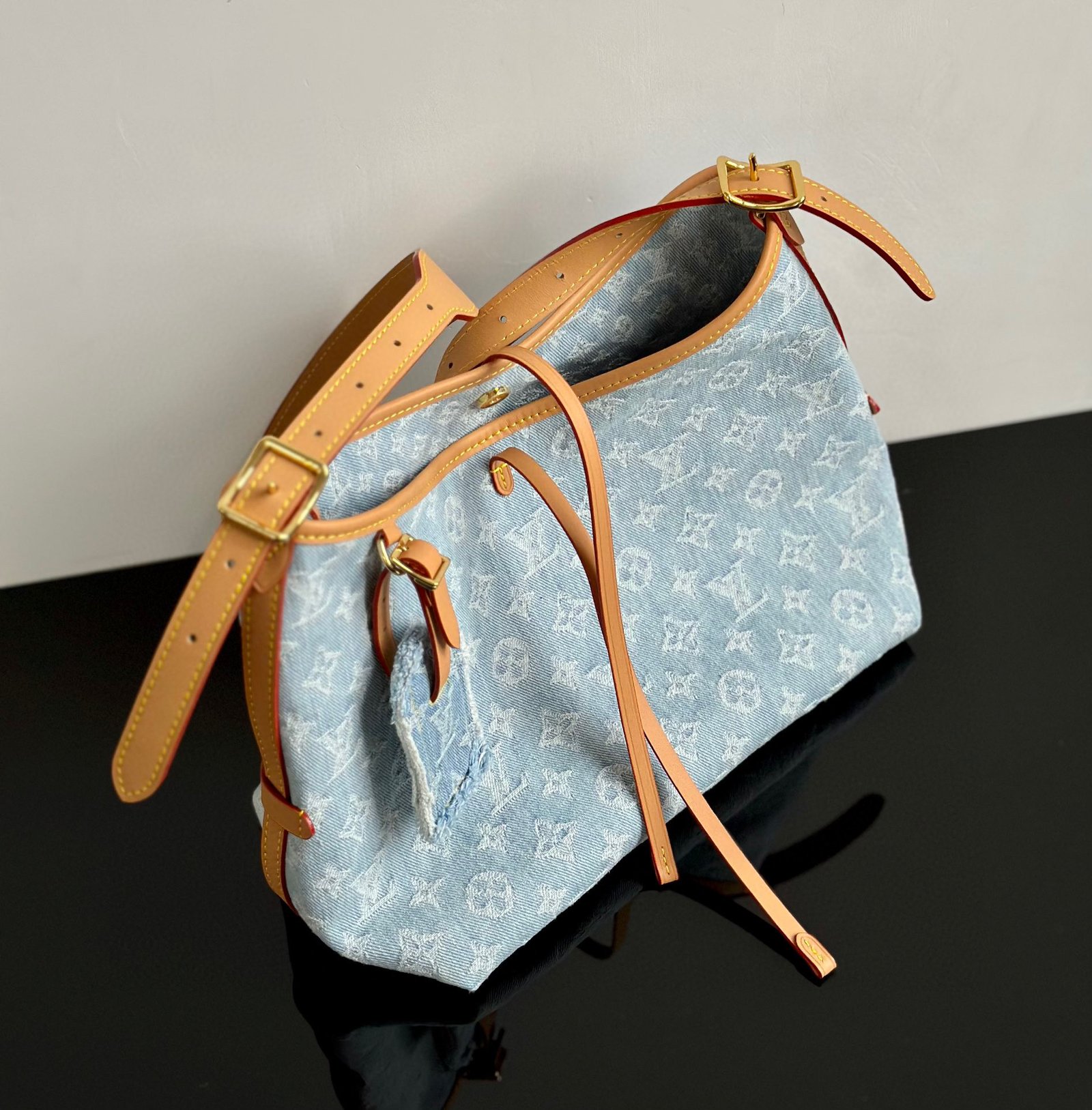 LV CARRYALL Small handbag