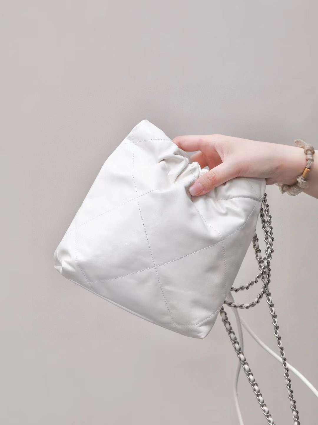 CHANEL 23SS MINI 22BAG