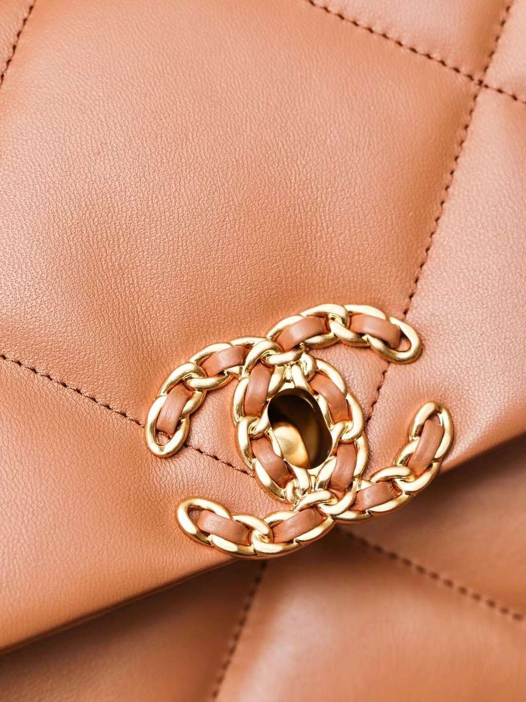 CHANEL 19 HANDBAG