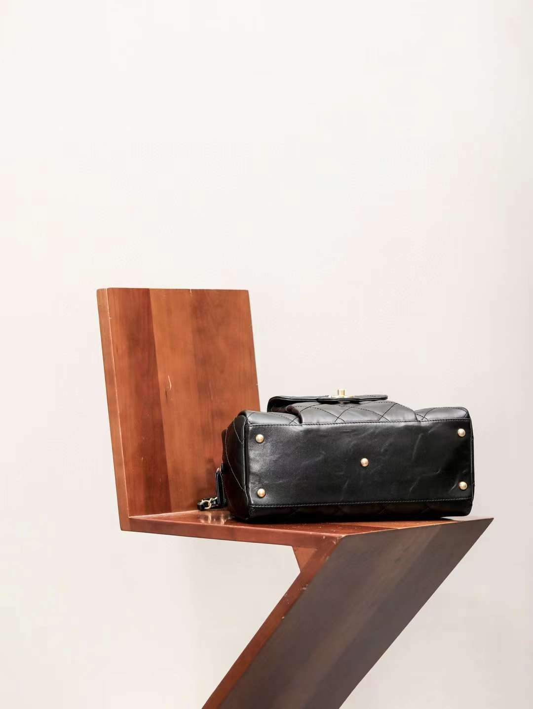 CHANEL 24B MAXI BOWLING BAG