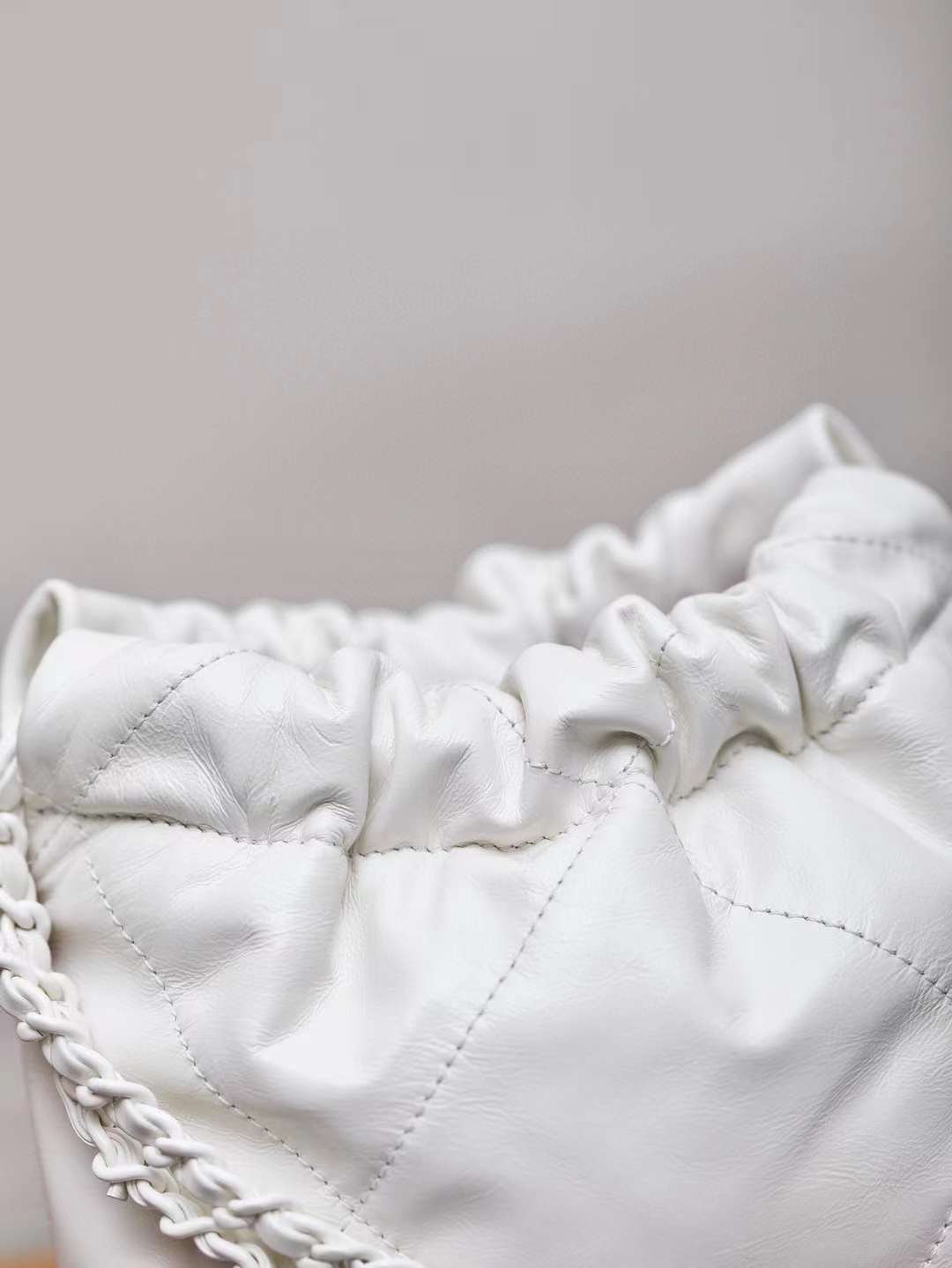 chanel 22 mini handbag