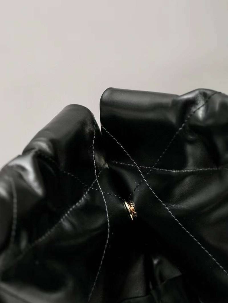 CHANEL 22 Handbag