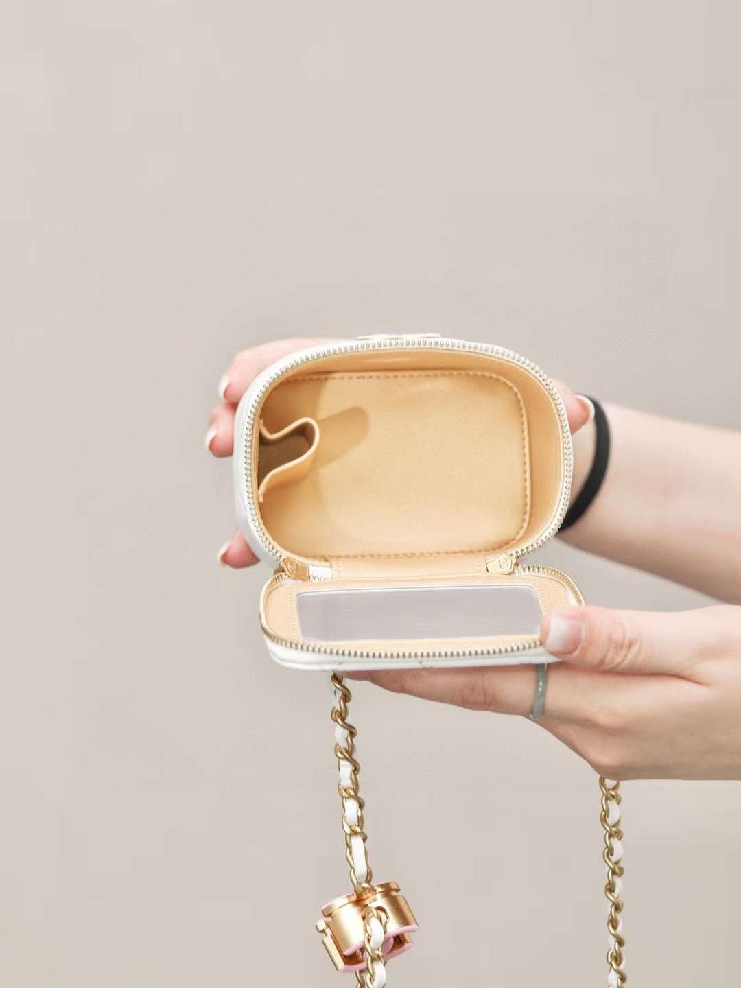 CHANEL 24A clutch with chain