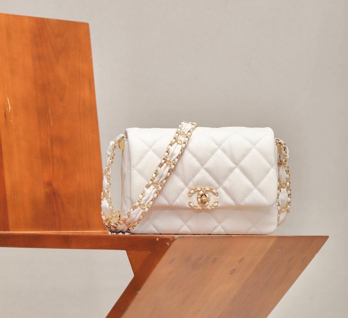 CHANEL 23K Flap Bag