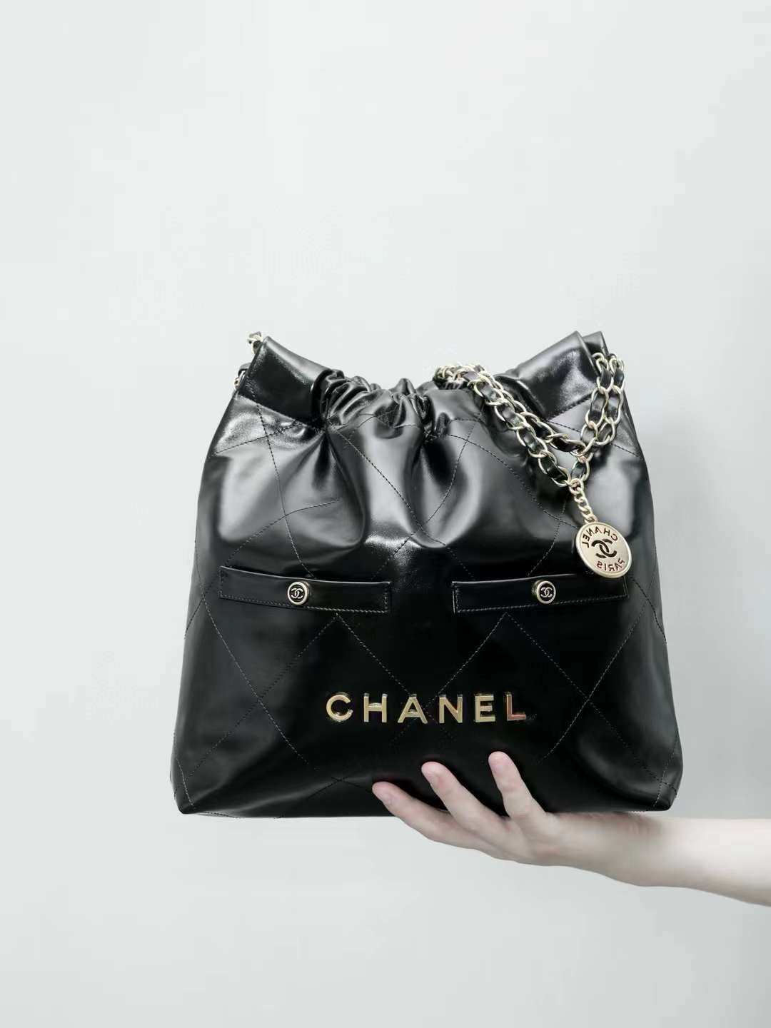 CHANEL 22 Handbag