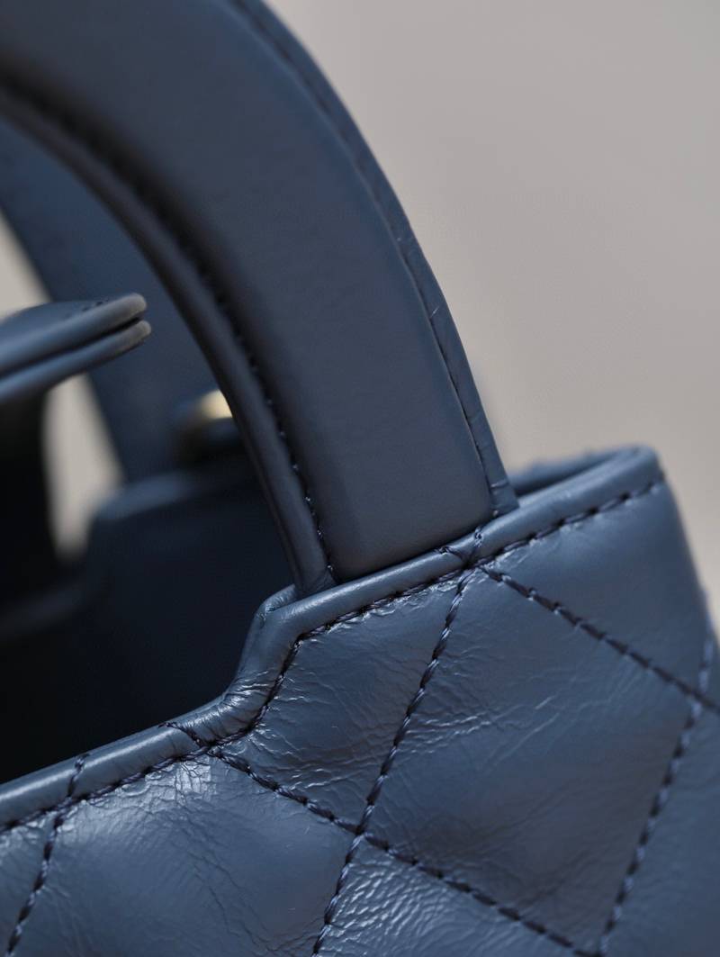 CHANEL 23K Clutch With Chain(Small)