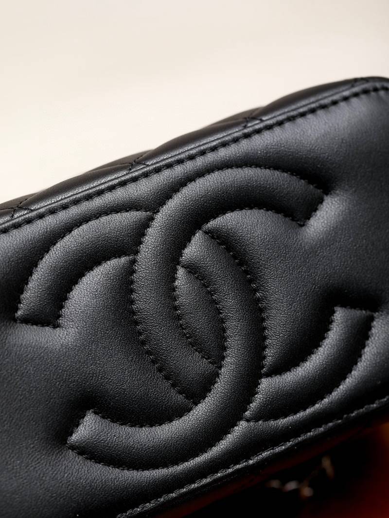 CHANEL 24C Vanity With Chain