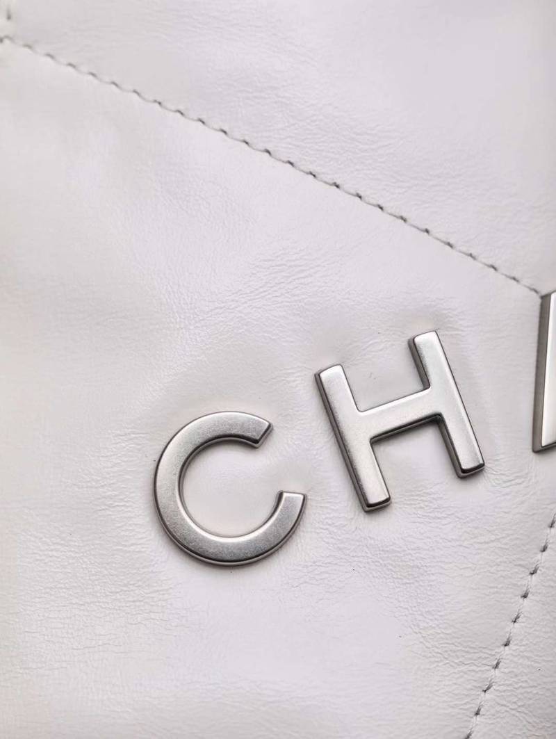 CHANEL 23SS MINI 22BAG