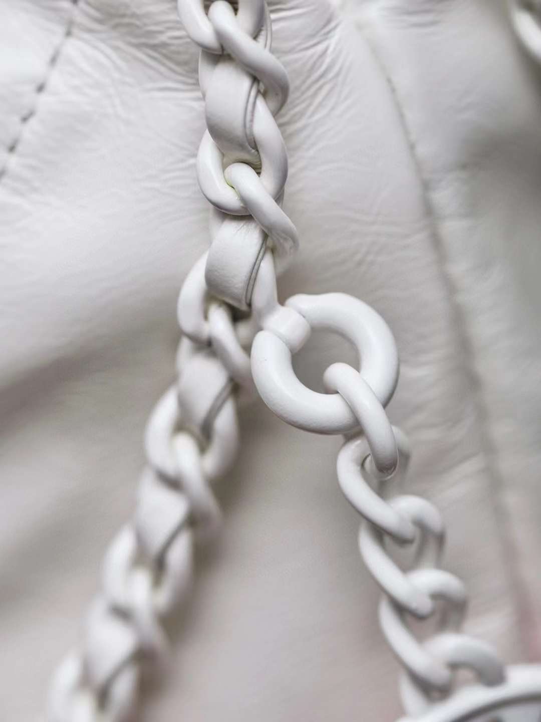 chanel 22 mini handbag