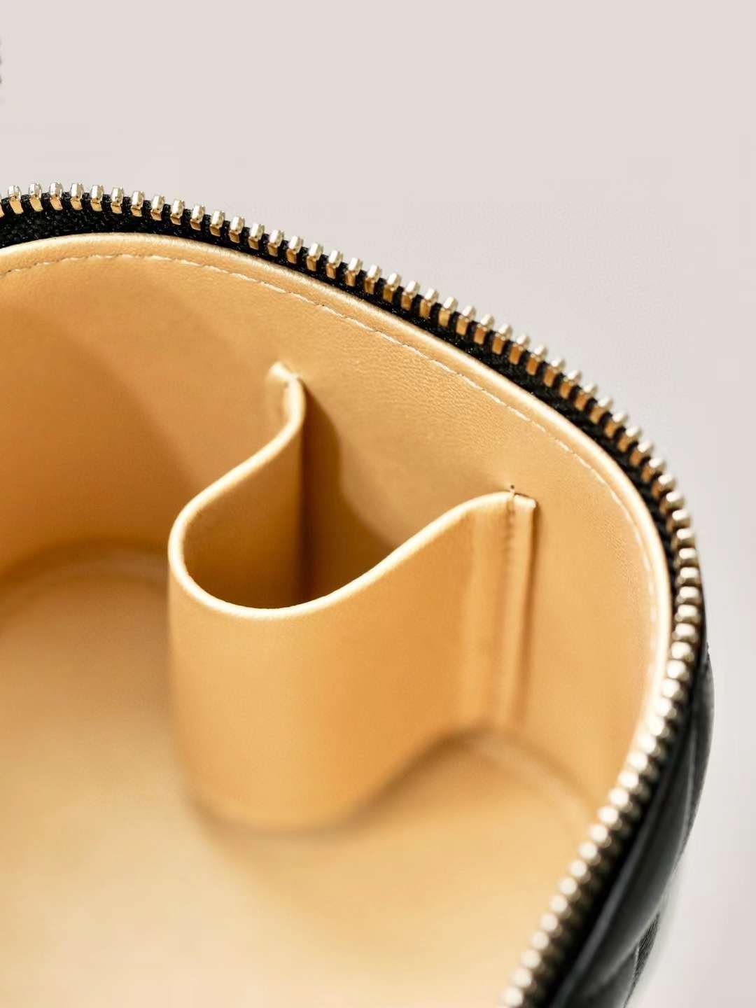 CHANEL 24A clutch with chain