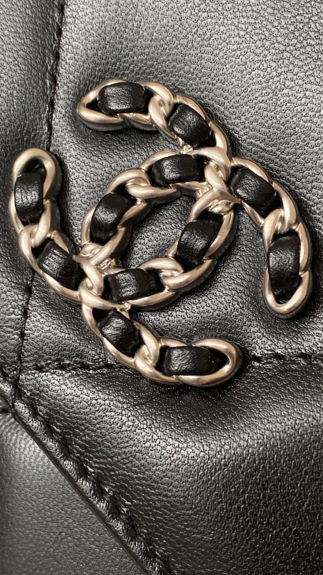 CHANEL 19Woc Bag