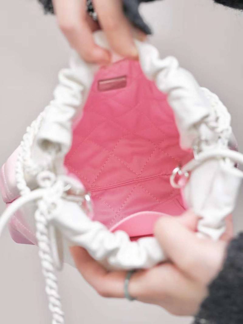 chanel 22 mini handbag