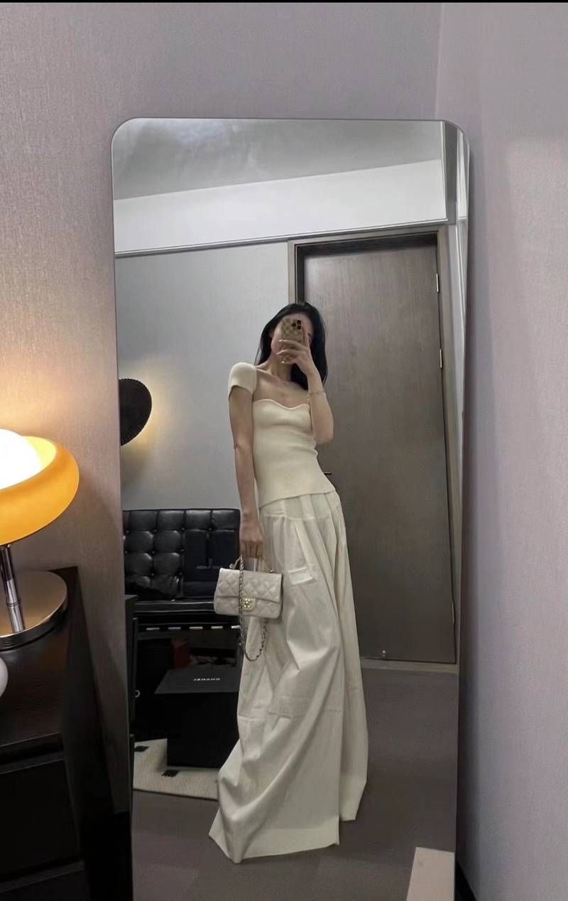 CHANEL 23S Metal Handle Flap Bag