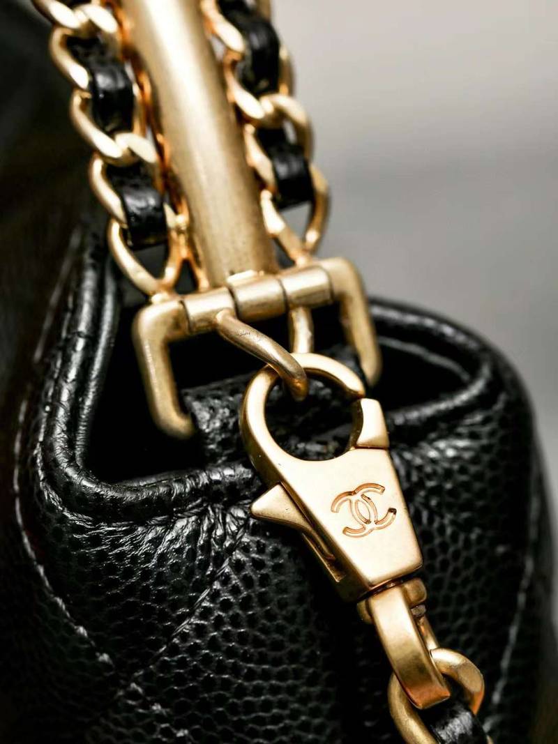 CHANEL 24A CLUTCH WITH CHAIN