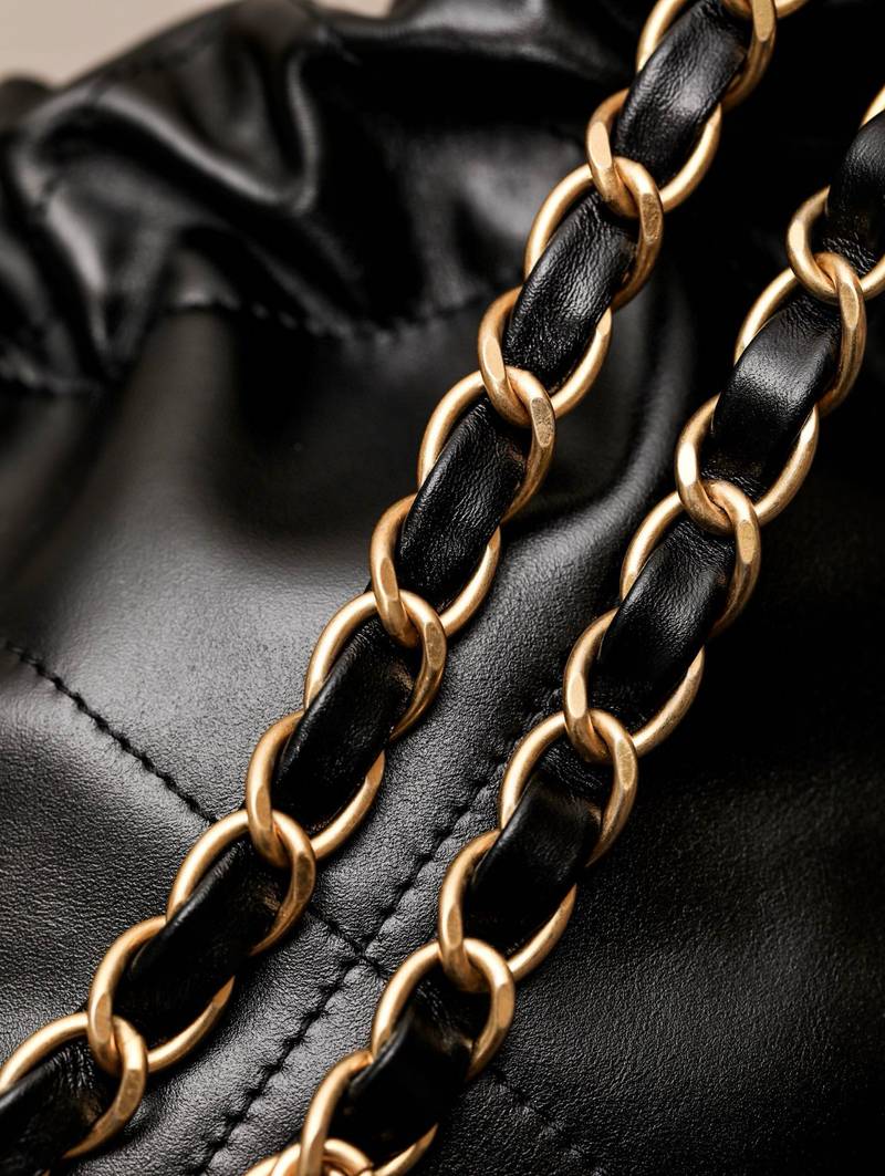 CHANEL 22 BAG