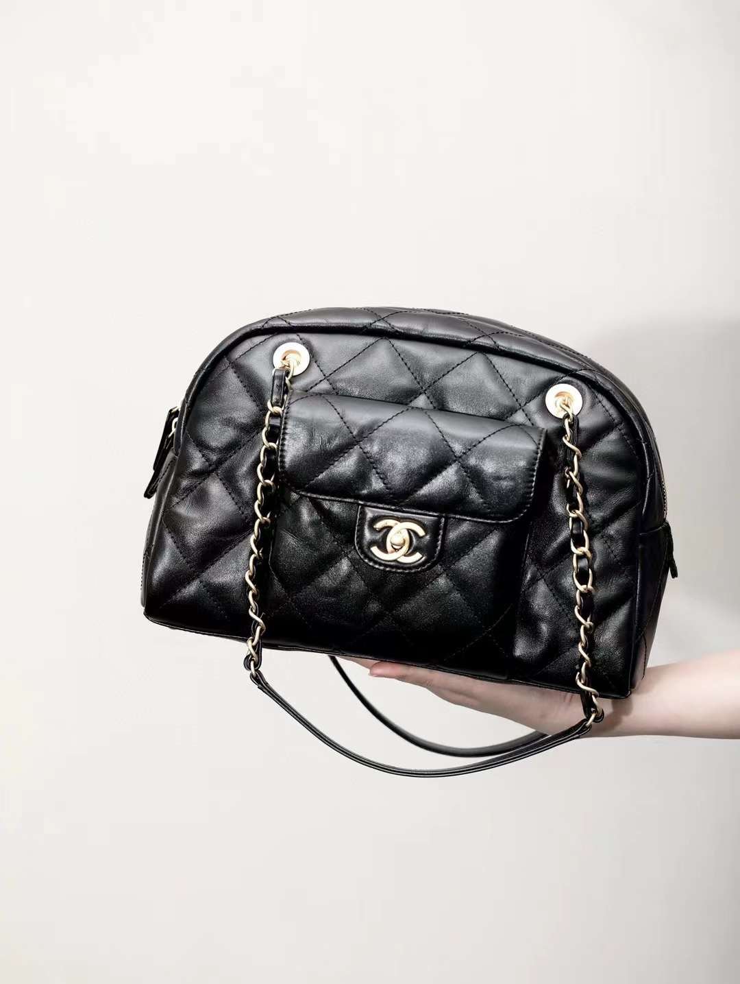 CHANEL 24B MAXI BOWLING BAG
