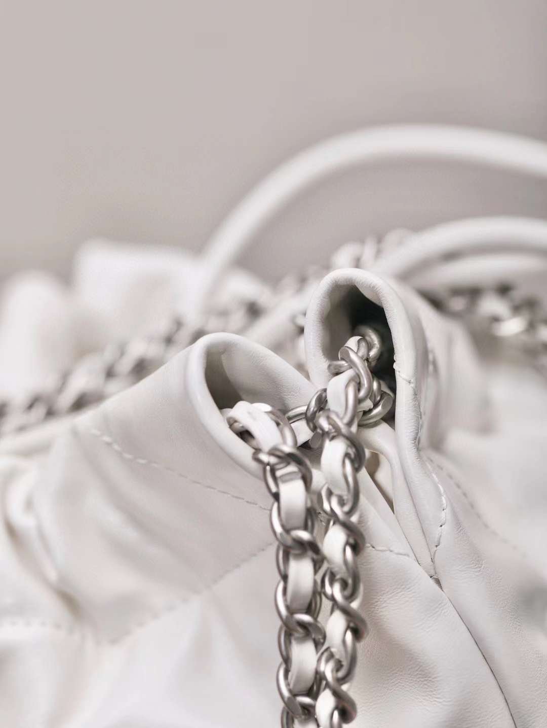 CHANEL 23SS MINI 22BAG