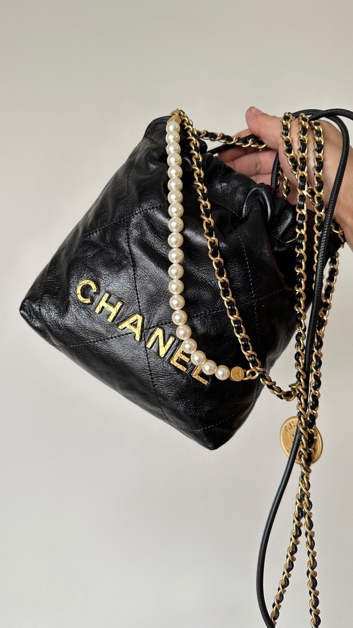 CHANEL 22 MINI BAG