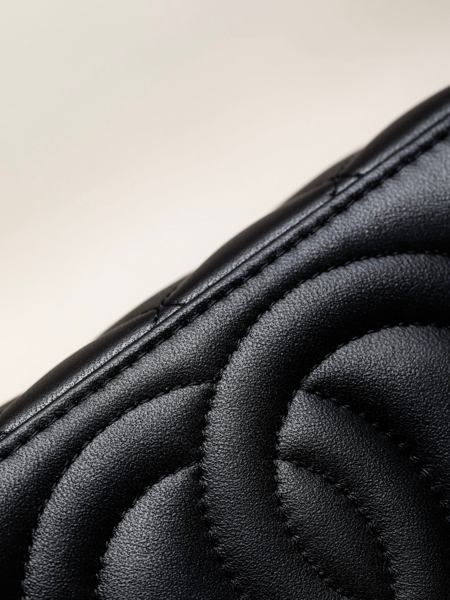 CHANEL 24C Vanity With Chain