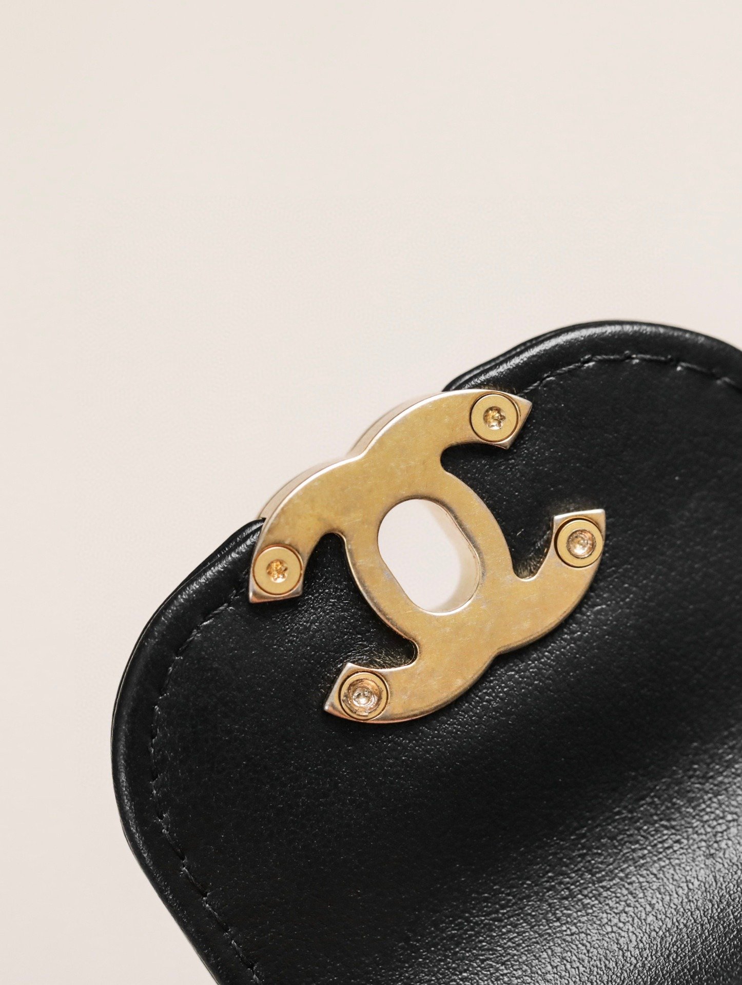 CHANEL 23K Clutch With Chain(Mini)