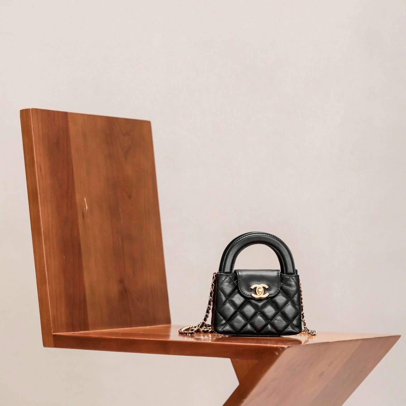 CHANEL 23K Clutch With Chain(Mini)