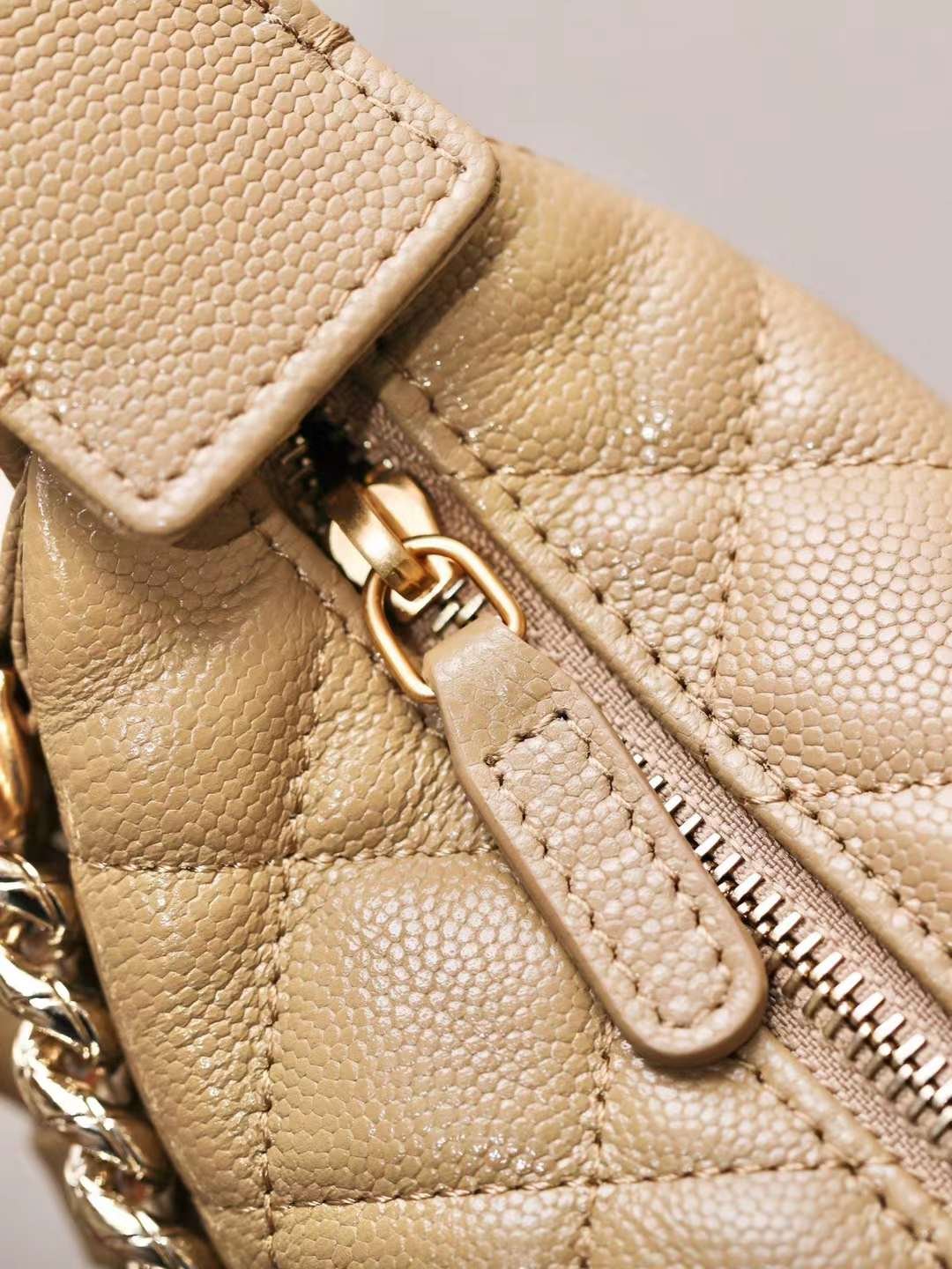 CHANEL 24 new  hula hoop wrist bag