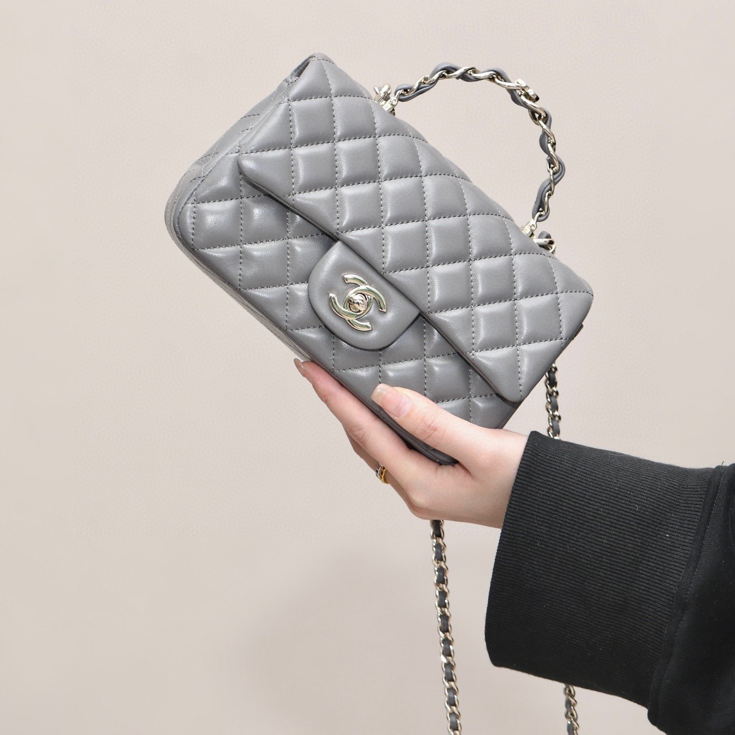 CHANEL 23K Handle Bag