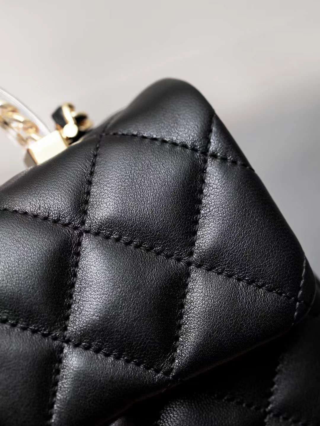 CHANEL 24S Resin wrist flap bag