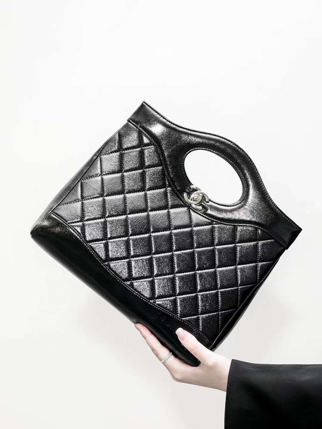 CHANEL 24S 31shopping bag