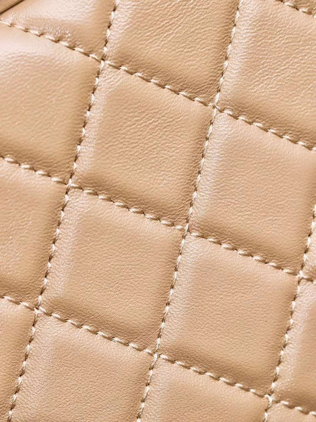 CHANEL 24S 31 shopping bag