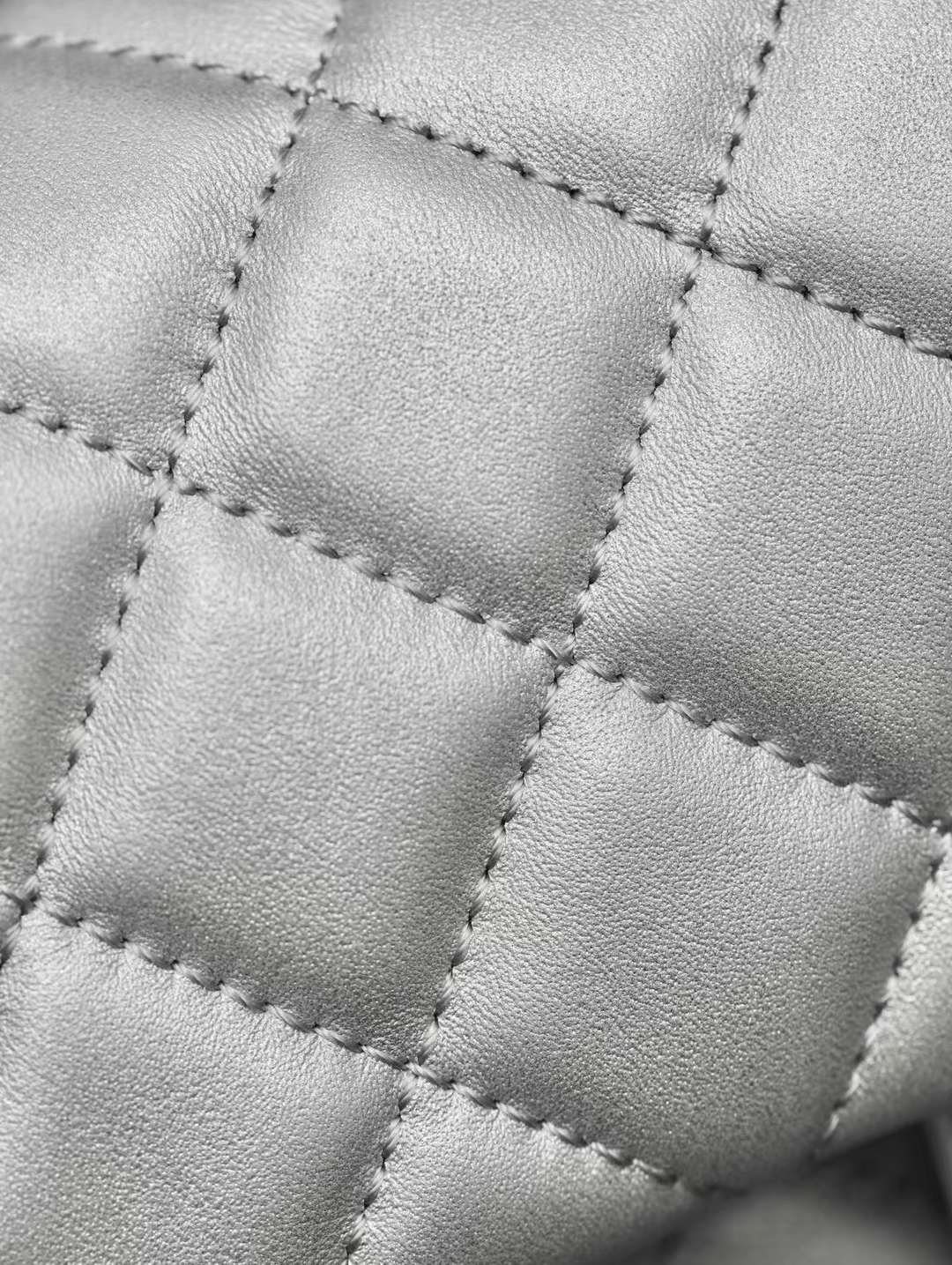 CHANEL 24P MINI FLAP BAG