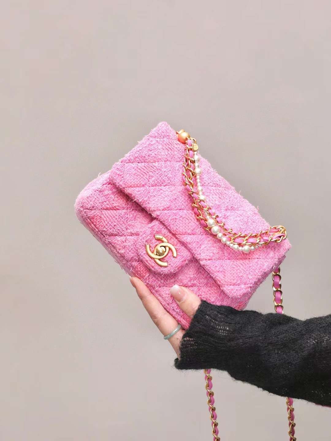 CHANEL 24S CF Pearl flap bag