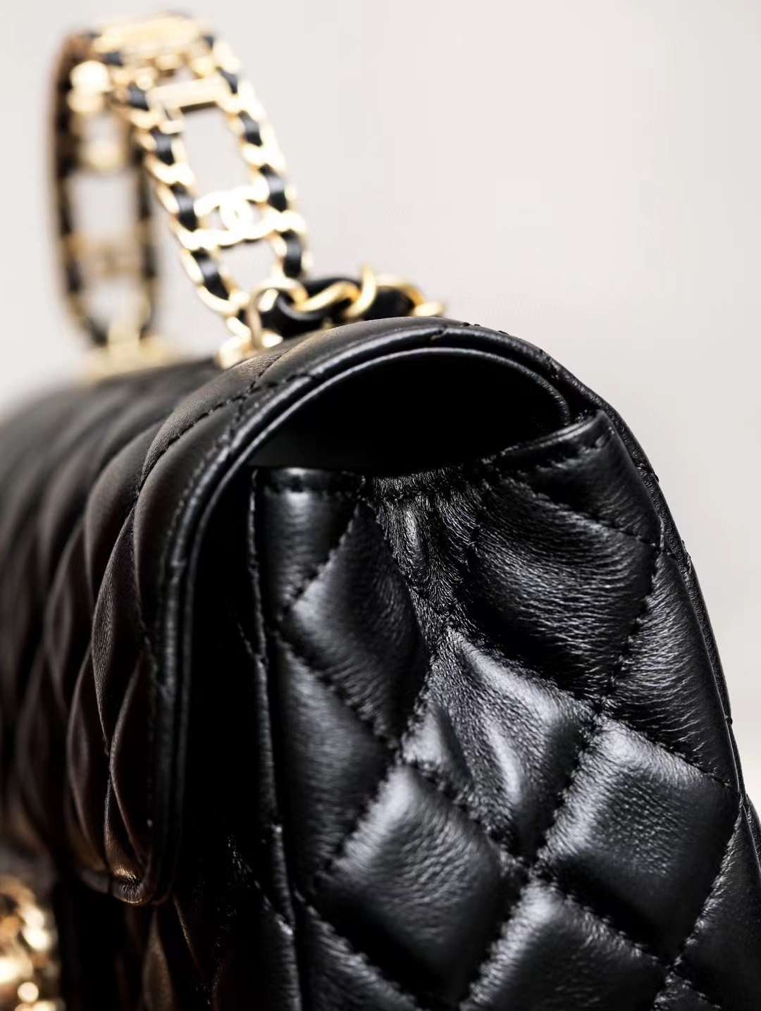 CHANEL 24P FLAP BAG WITH TOP HANDLE