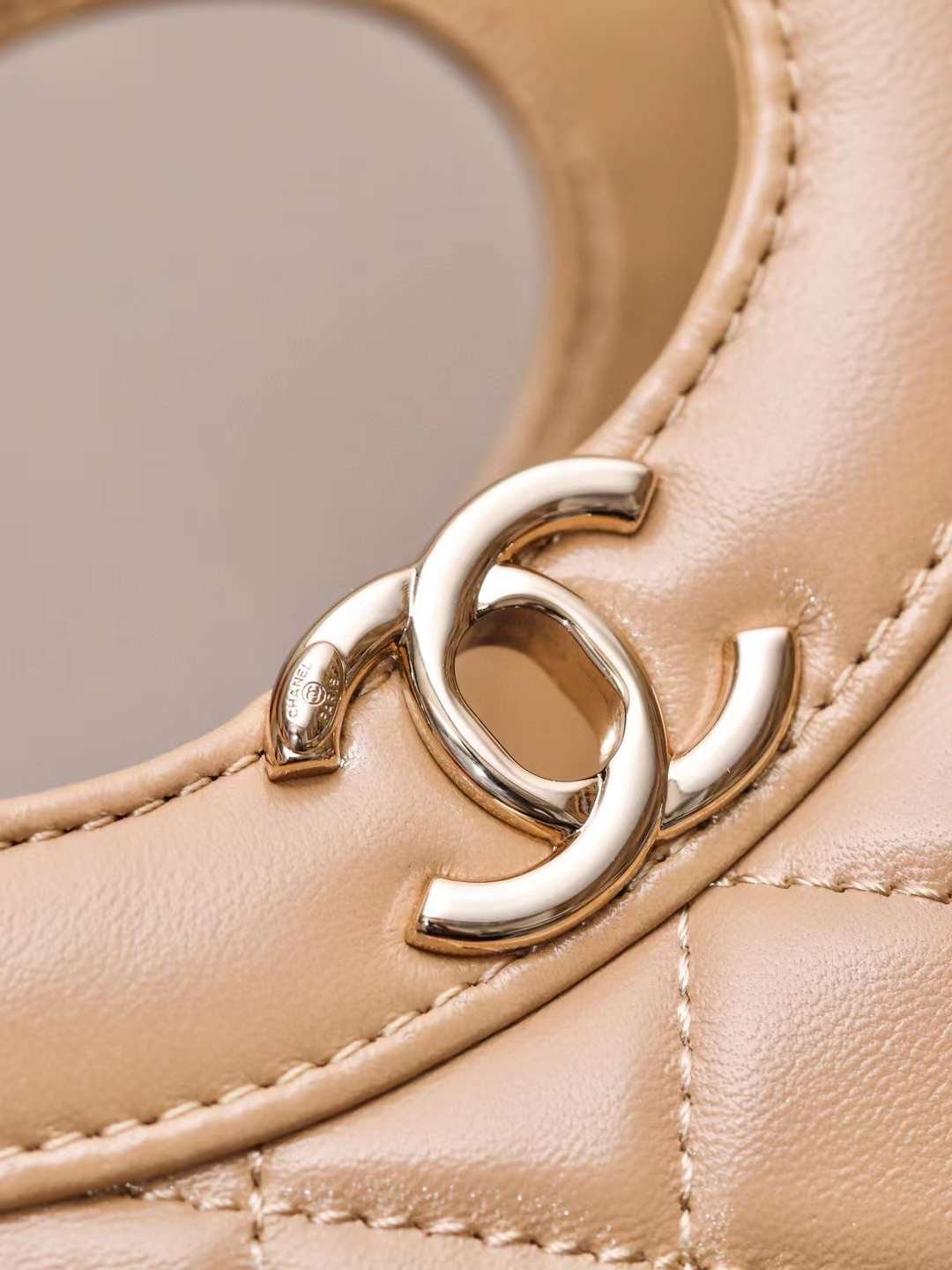 CHANEL 24S 31 shopping bag