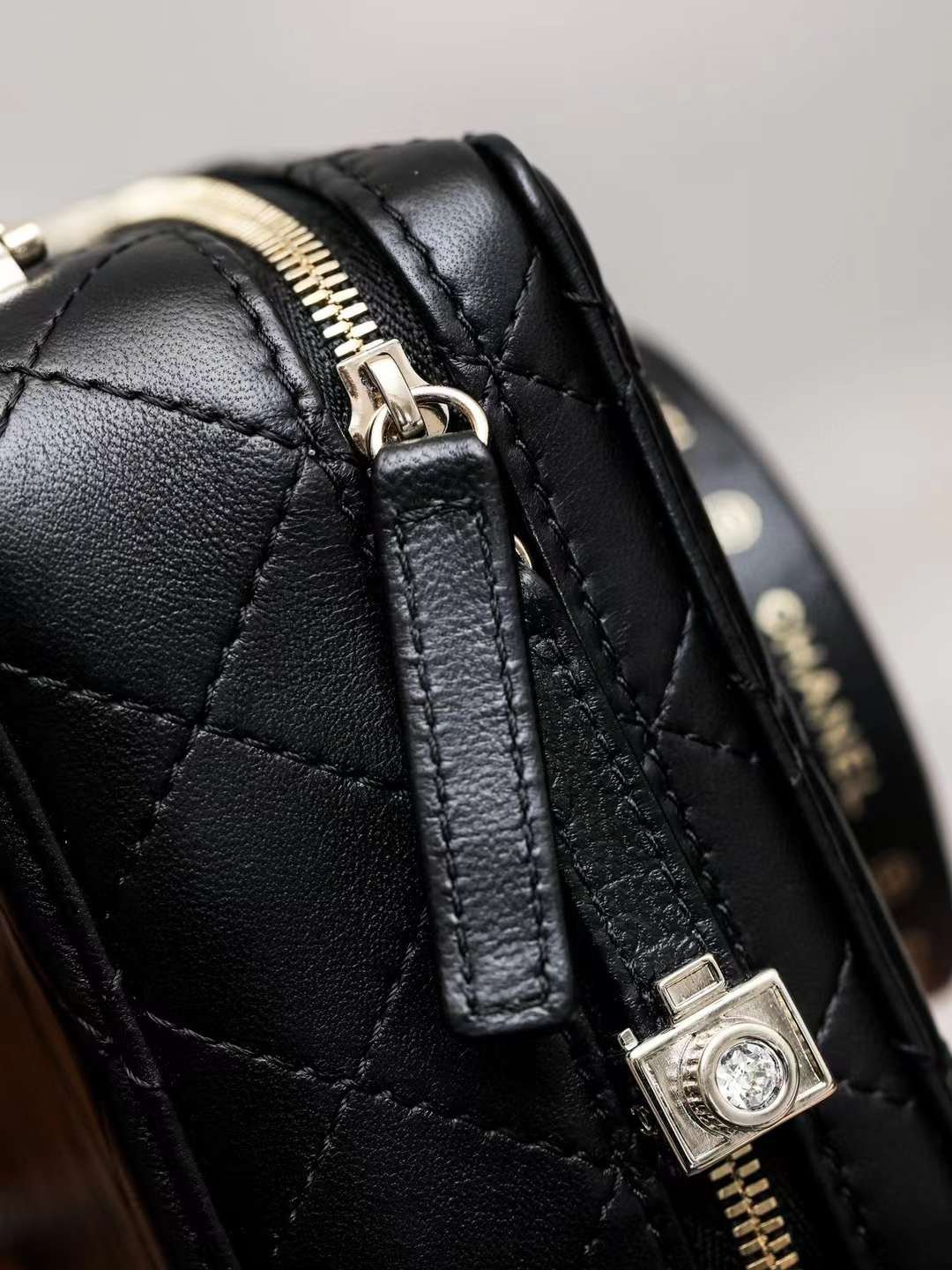 CHANEL 24S camera bag
