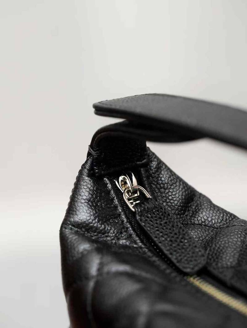 CHANEL 25C  hand bag