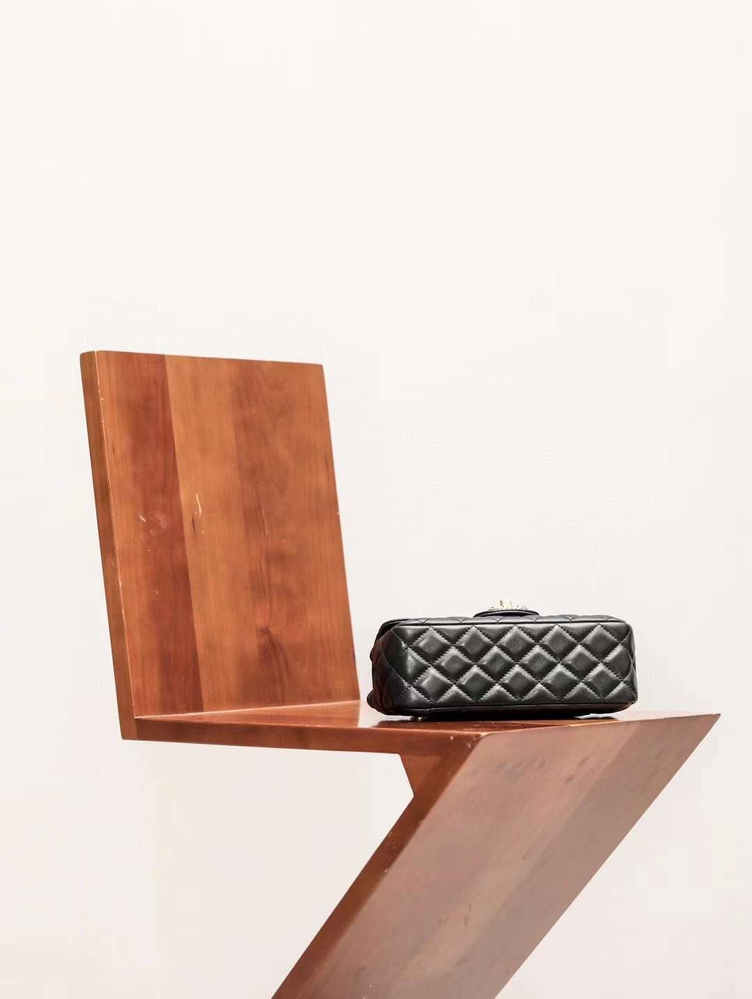 CHANEL 24P FLAP BAG WITH TOP HANDLE