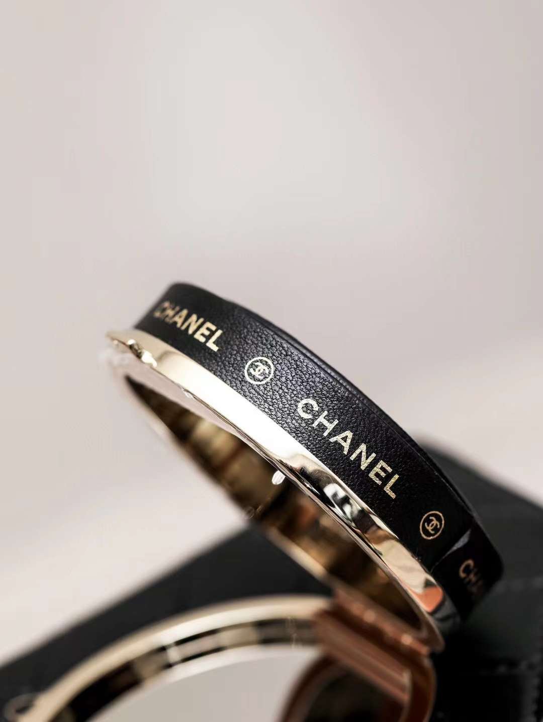 CHANEL 24S camera bag